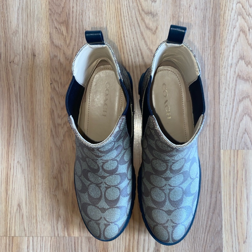 Coach Chelsea Boots - Picture 4 of 8